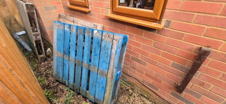 Used Wooden Pallets – Mixed Blue and Natural Wood, Fair Condition
