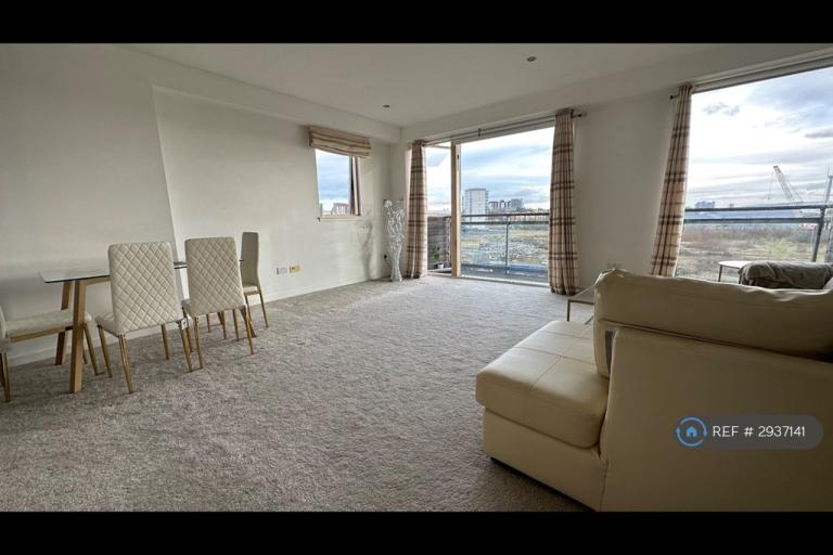 2 bedroom flat in Glasgow Harbour Terraces, Glasgow, G11 (2 bed) (#2937141)