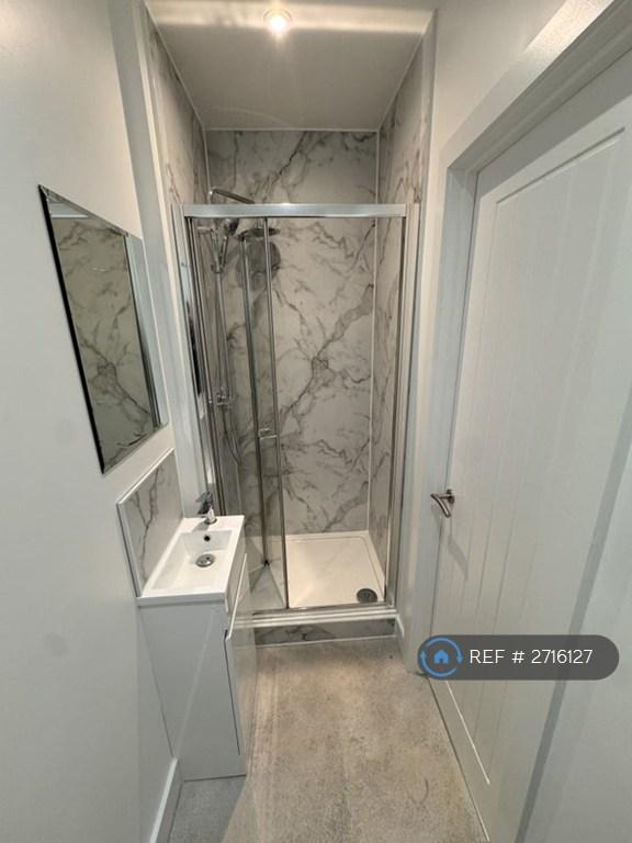 1 bedroom in Canterbury Street, Gillingham, ME7 (#2716127)