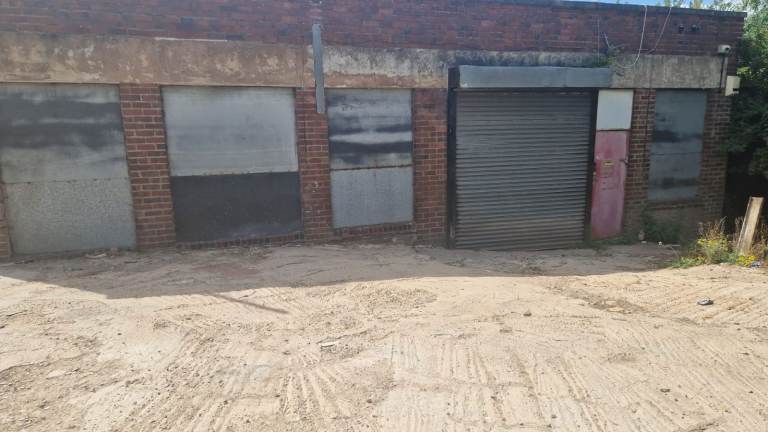 15,000 sq. ft. Light industrial / commercial unit available to rent in Walsall, WS1, £6,000 PCM