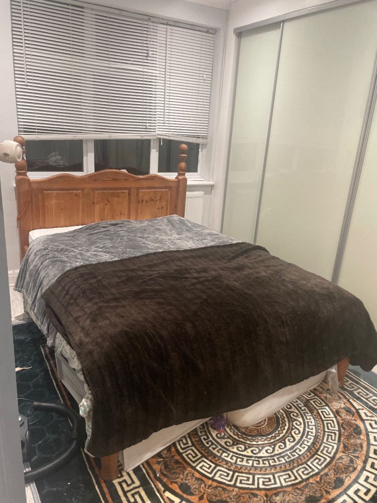 One double room all inclusive £750 only