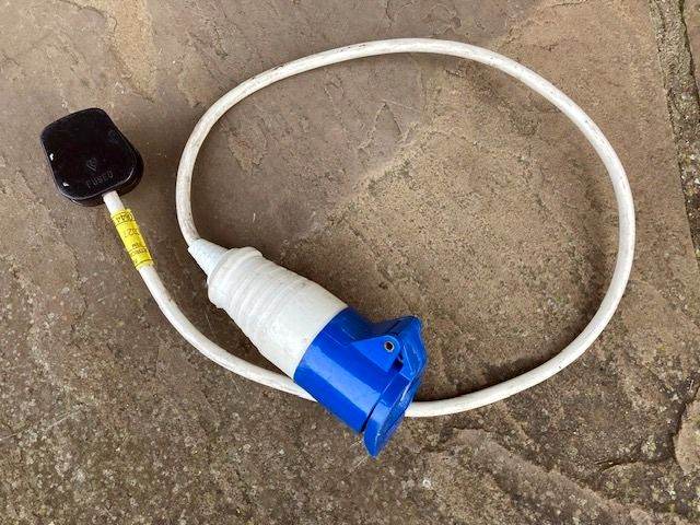 16amp to 13amp Adapter Plug Ideal for Caravan Hook Up.