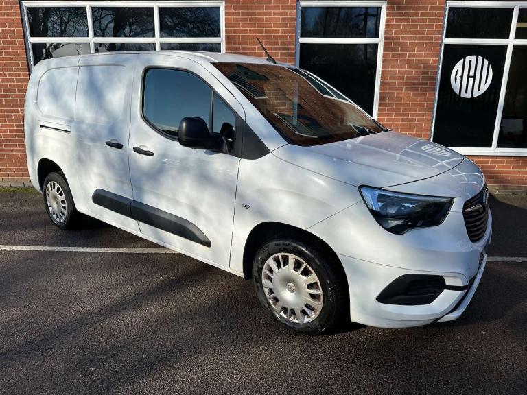 2020 Vauxhall Combo 1.5 Combo 2300 SportIVE TD S/S Panel Van Diesel Manual
