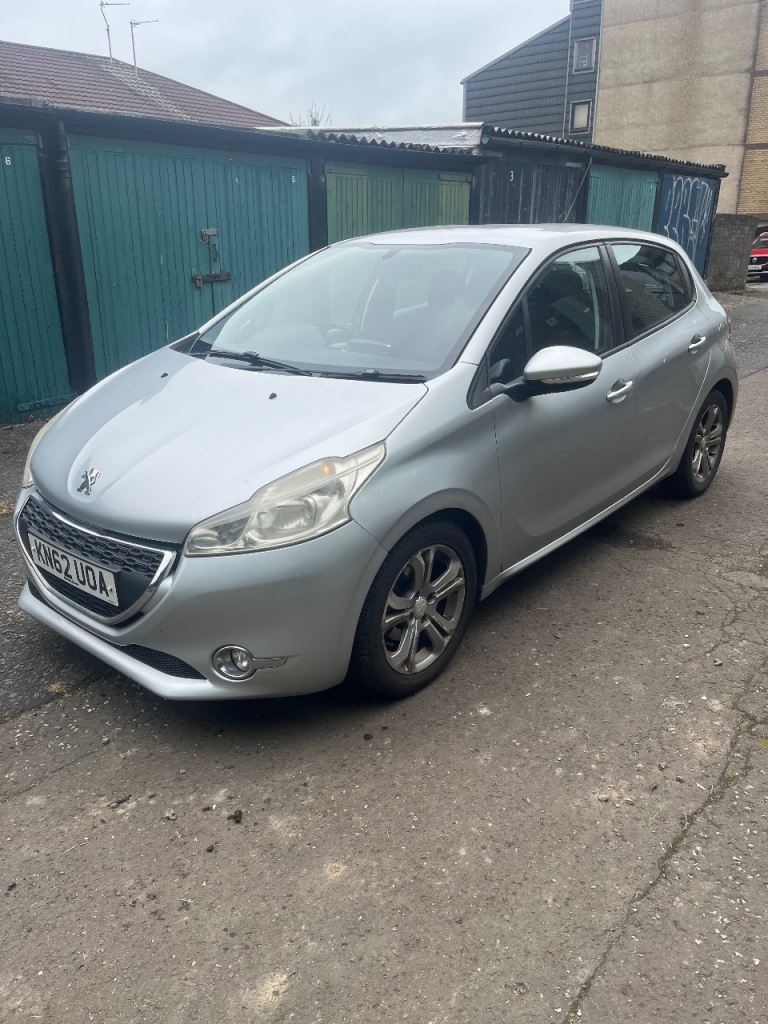 Peugeot 208 active