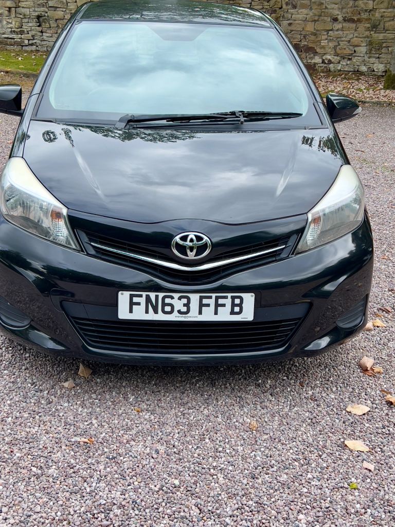Toyota, YARIS, Hatchback, 2013, Manual, 1329 (cc), 5 doors