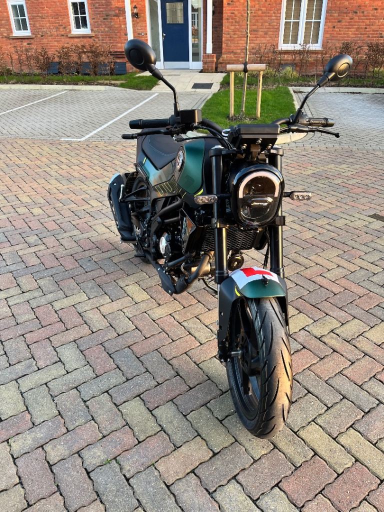 Benelli Leoncino 125