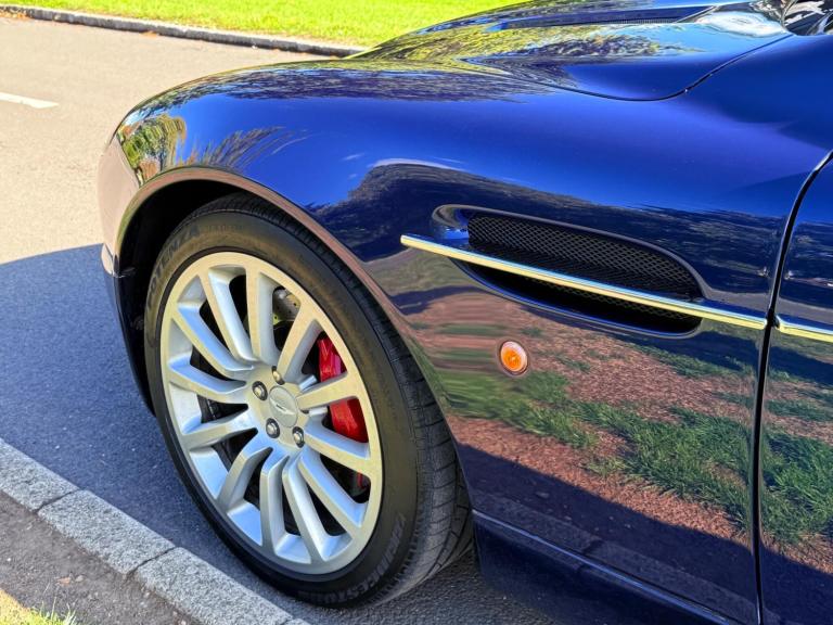 2004 Aston Martin Vanquish 5.9 Coupe 2dr Petrol Manual (396 g/km, 460 bhp) COUPE Petrol Manual