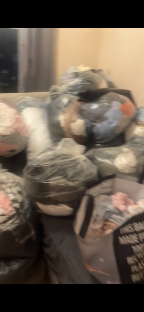 Clothes bundle 