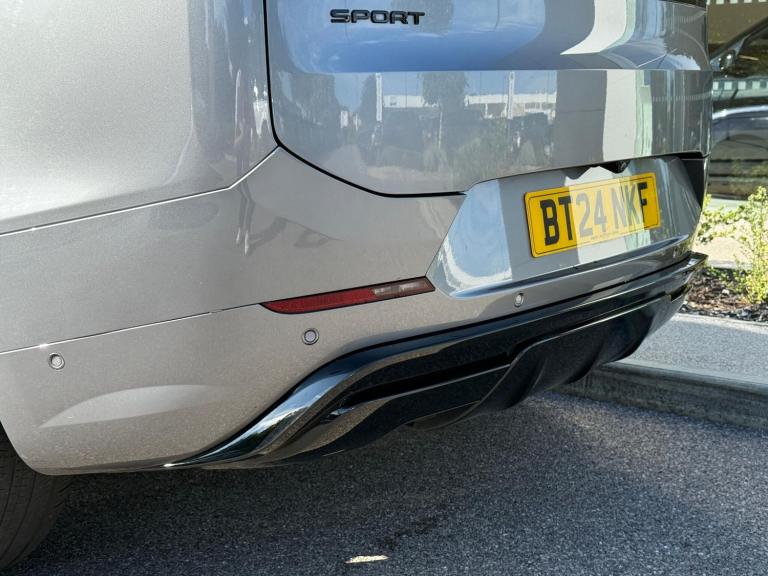 2024 Land Rover Range Rover Sport 3.0 D300 MHEV Dynamic SE SUV 5dr Diesel Auto 4WD Euro 6 (s/s) (...