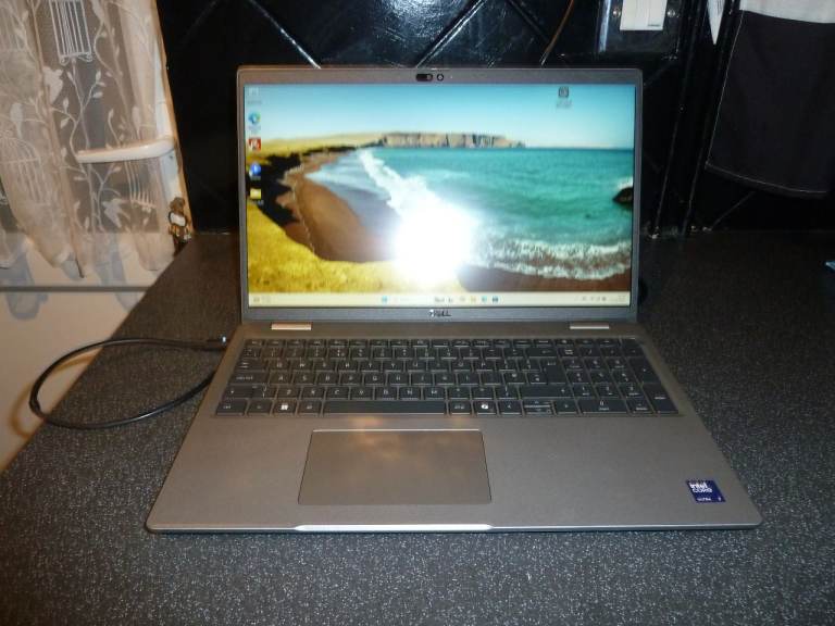 Dell Latitude 5550 Laptop, Intel Ultra 7 165H, 32GB RAM, 512GB SSD, Nvidia RTX, 1080P Touch. Win11