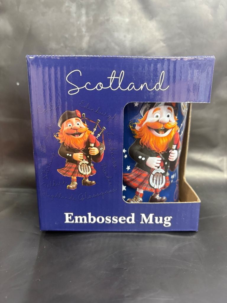 New Scotland Embossed Mug – Bagpipes Design