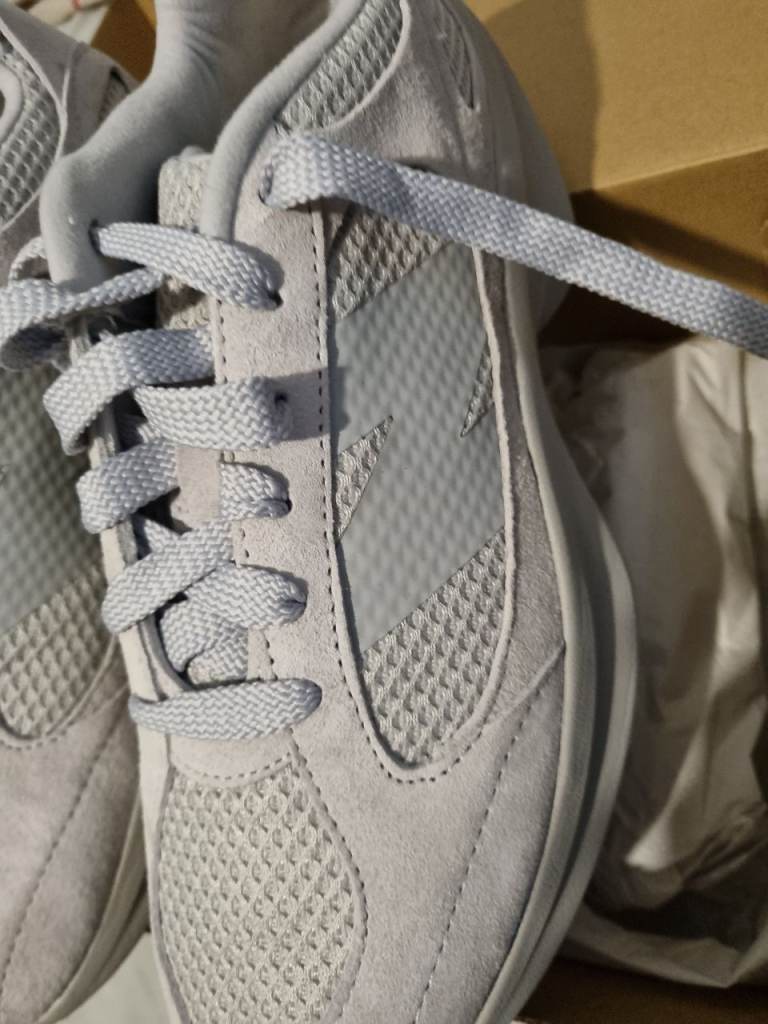 Mens new balance trainers size uk 9.5 new with box