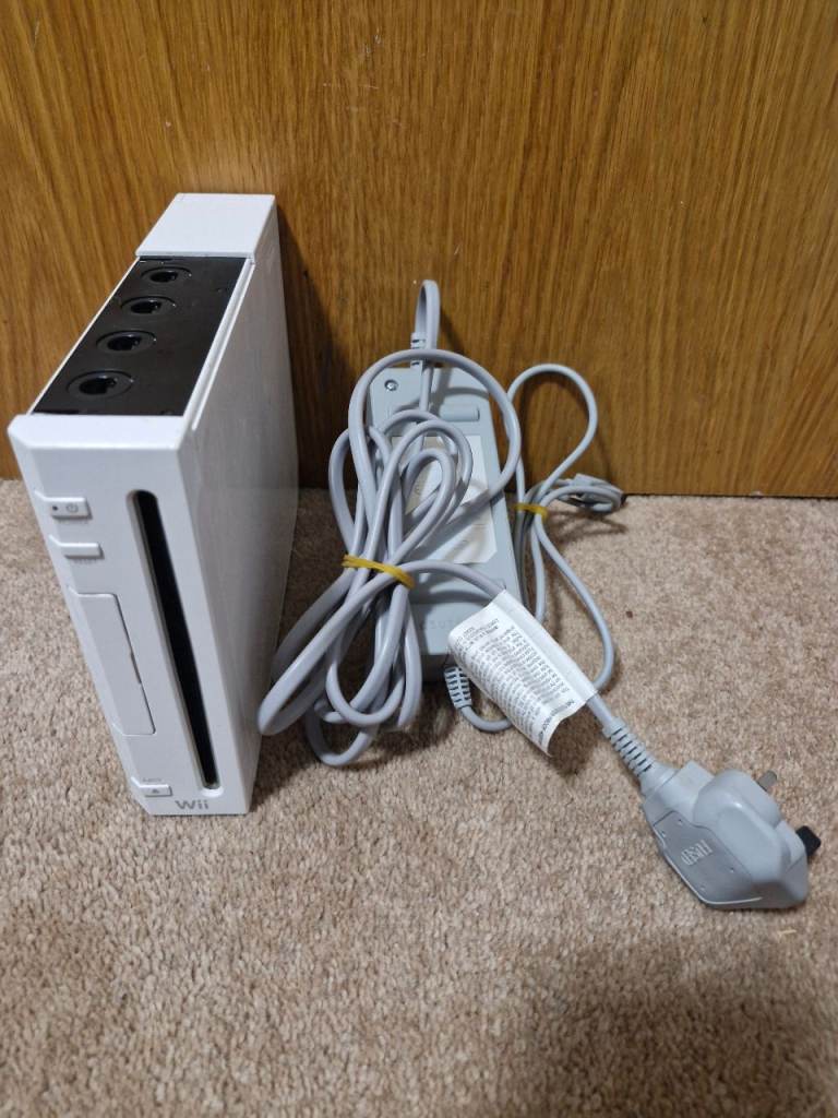 Wii with power supply 