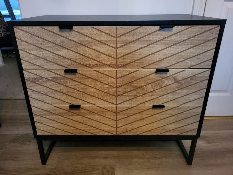 Pair of Stylish Wooden Chest of Drawers with Chevron Pattern