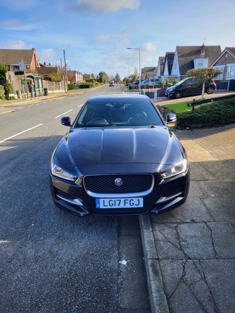 Jaguar XE 2.0 R-Sport
