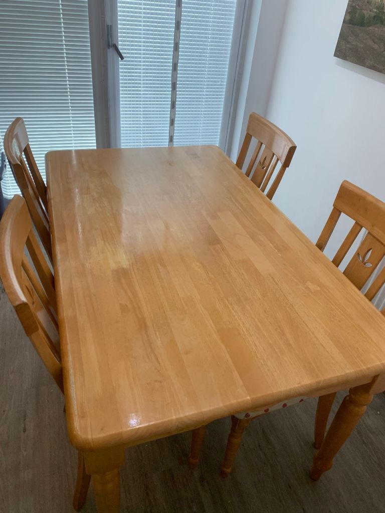 Kitchen Table and 4 Chairs