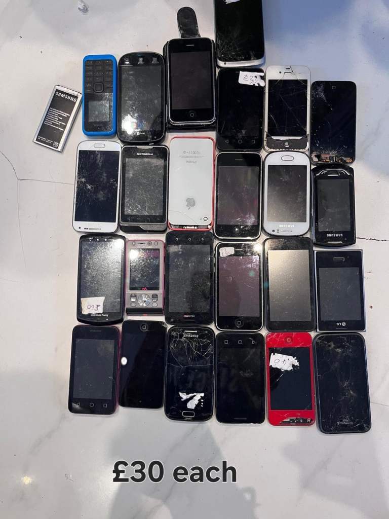 Joblot mobile phones untested no chargers cheap