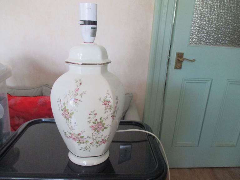 TALL TABLE LAMP