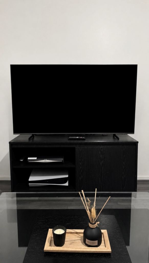 Black TV Stand/Cabinet – Great Condition ONLY £30!