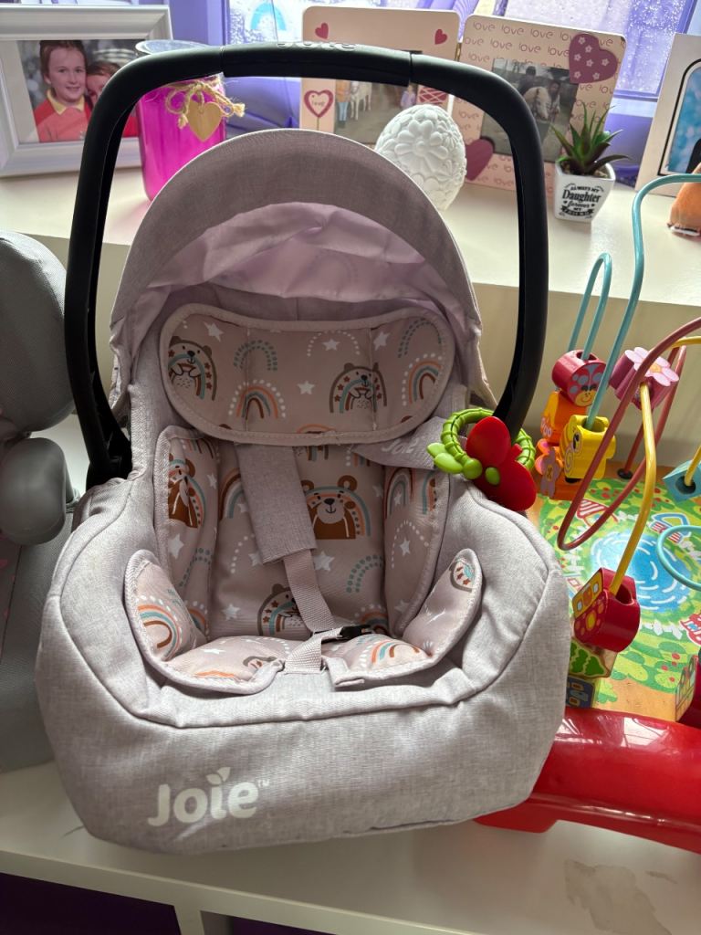 Dolls car seat 