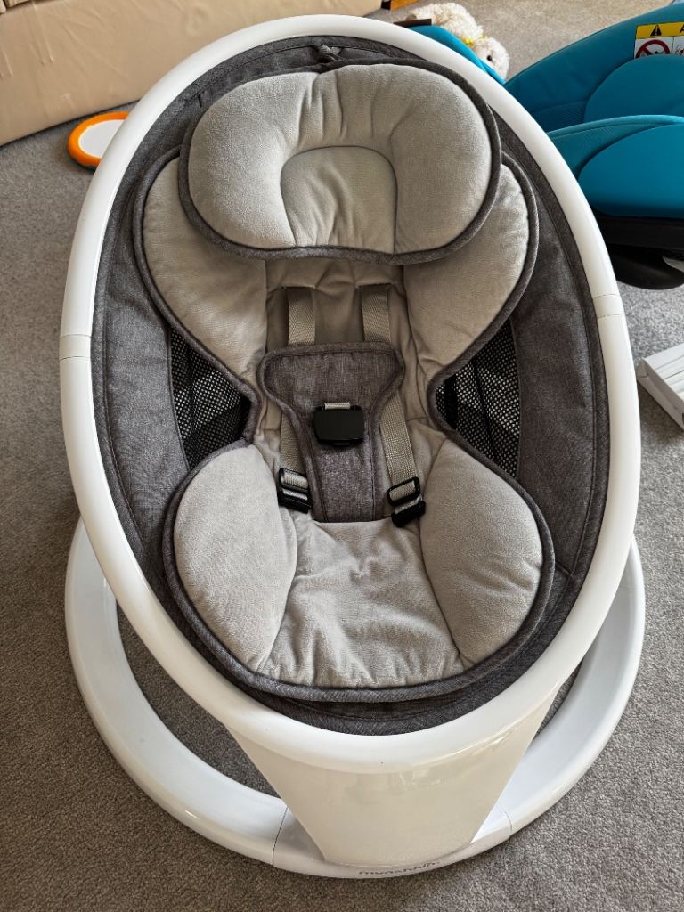 Munchkin Bluetooth swing chair 