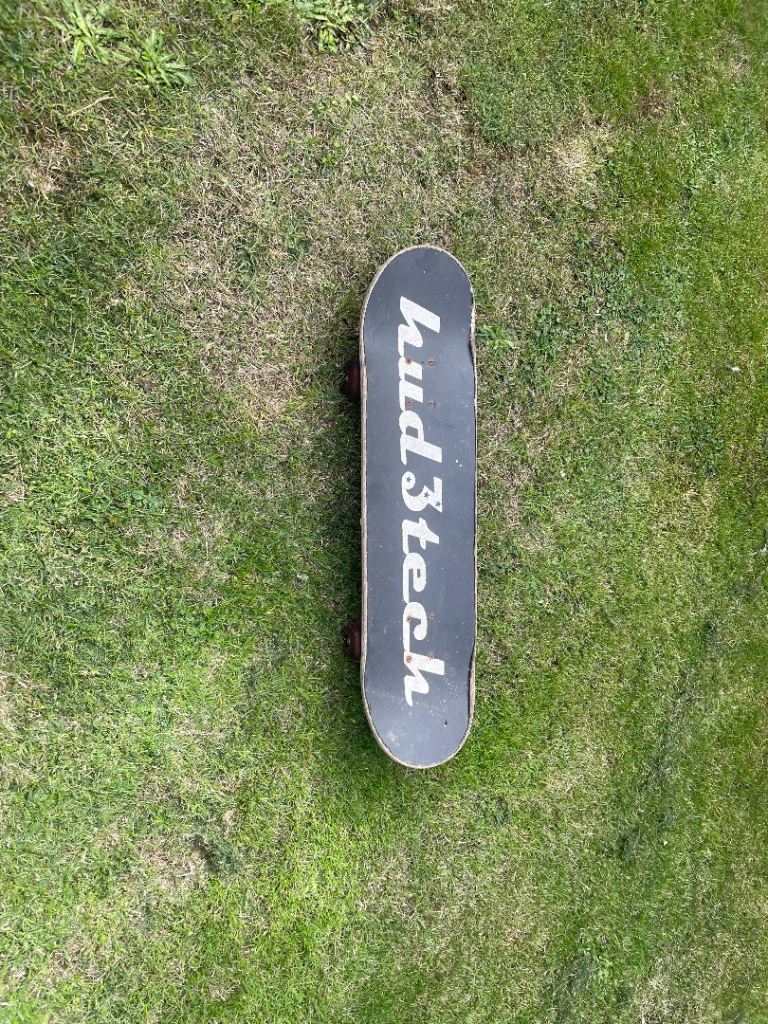 Hud3tech Skateboard – Black, Good Condition