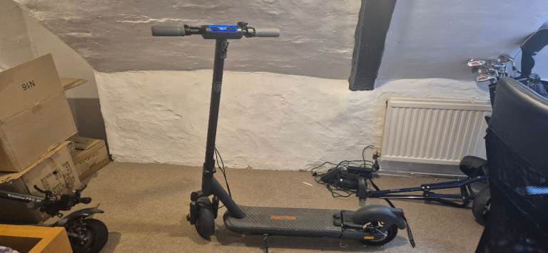 Inmotion Electric Scooter - Great Condition, Black