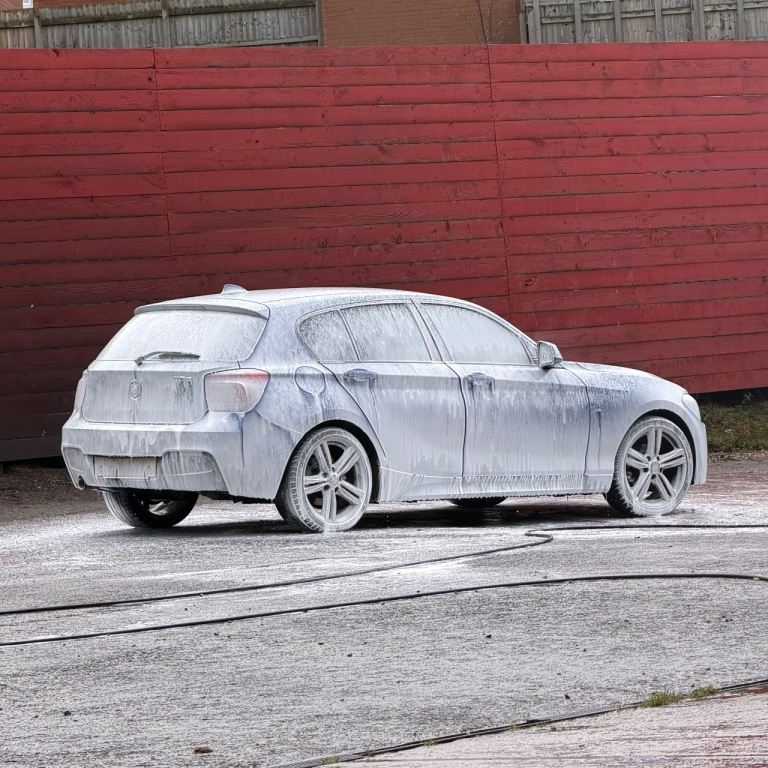 BMW, 1 SERIES, Hatchback, 2014, Manual, 1995 (cc), 5 doors