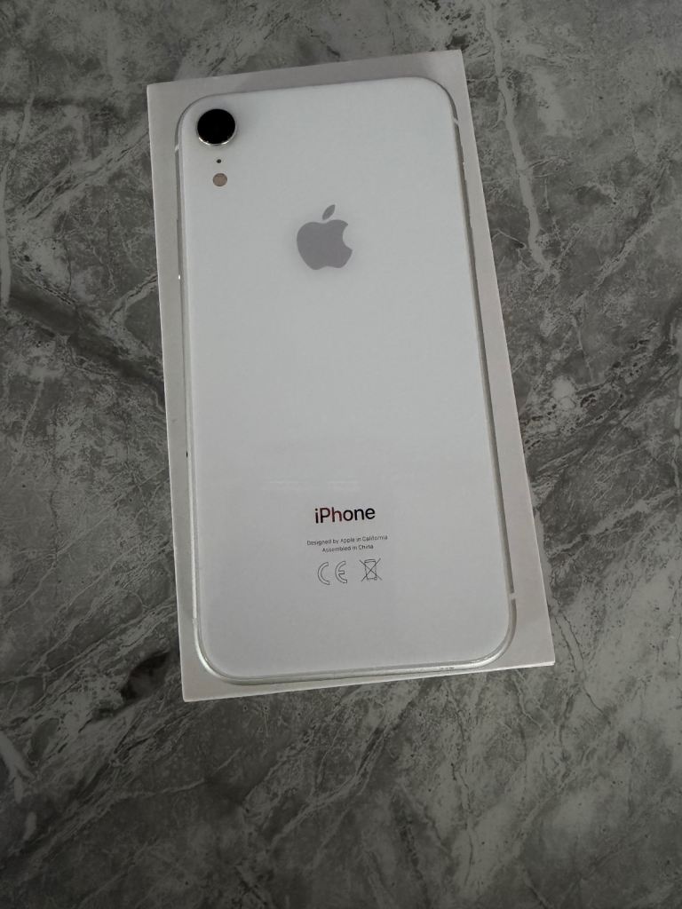 Apple iPhone XR White 64GB Unlocked