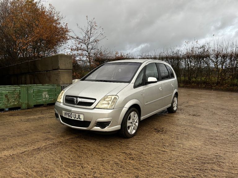 Vauxhall Meriva ‘Active Twinport’, low mileage, 1 year M.O.T, 2 keys!