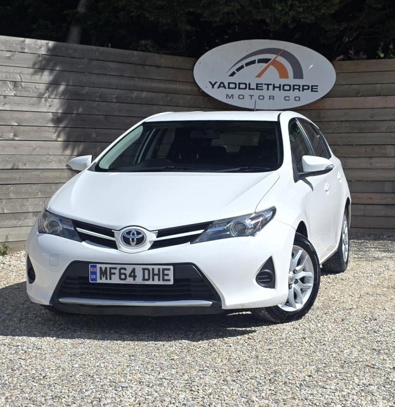 TOYOTA AURIS 1.4 D-4D Active 2014