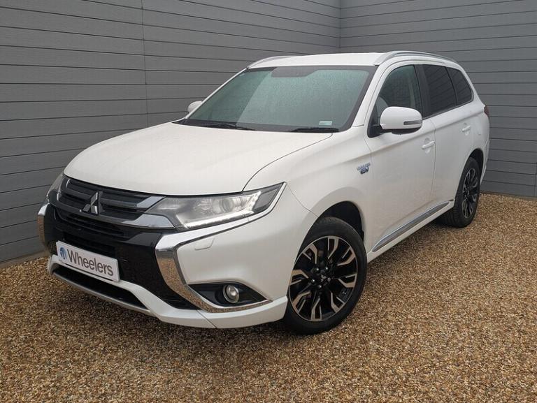2018 Mitsubishi Outlander Juro SUV HYBRID Automatic
