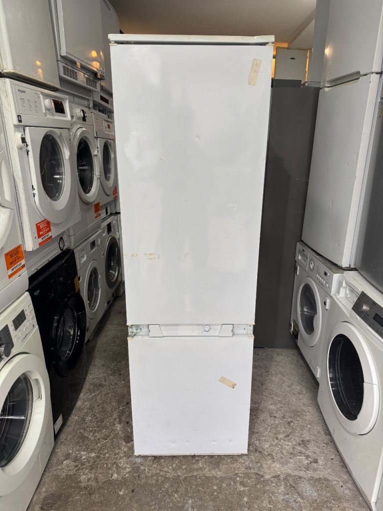 Indesit Integrated 70:30 Fridge Freezer With Free Delivery N Warranty 