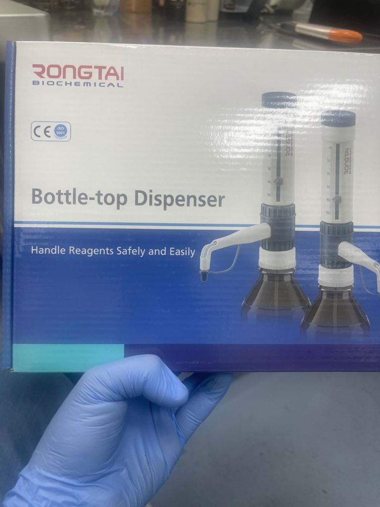 Bottle top dispenser 