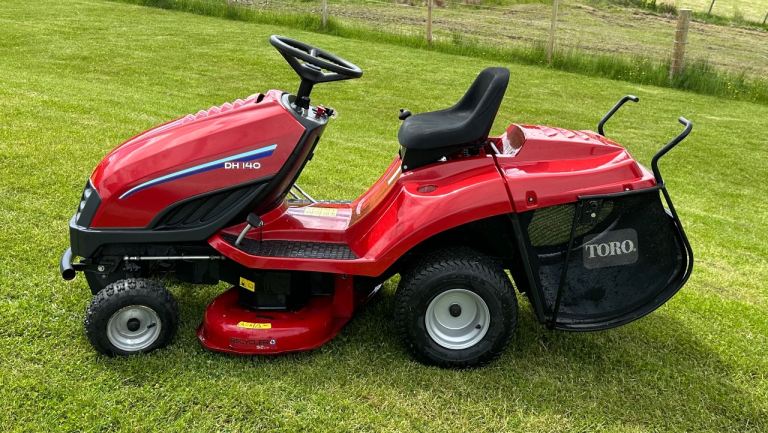 Toro DH140 Lawn Tractor (Sold pending collection)
