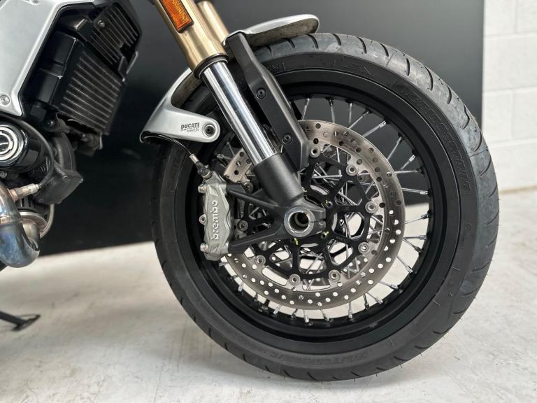 STUNNING LOW MILEAGE 2020/20 DUCATI SCRAMBLER 1100 SPECIAL 