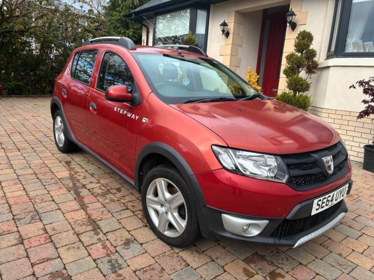 INCREDIBLY LOW MILEAGE DACIA SANDERO STEPWAY 2015 1.5 DIESEL