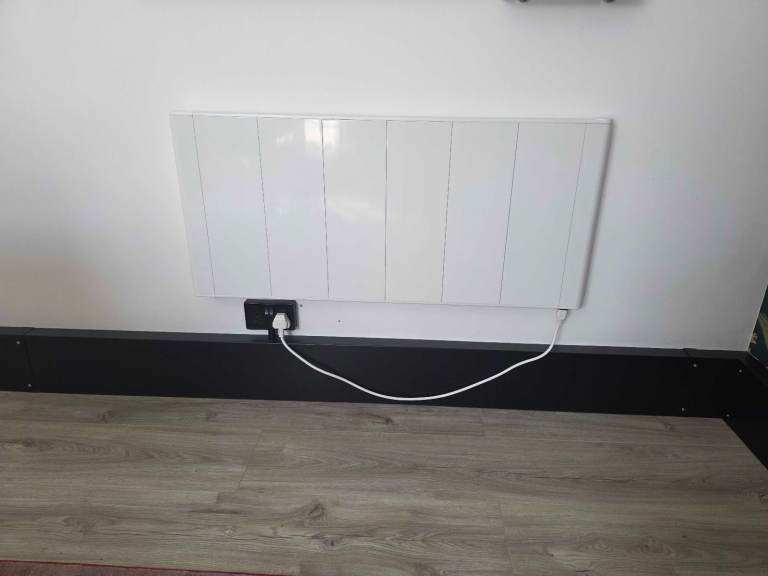 White Wall-Mounted Electric Panel Heater – Good Working Condition