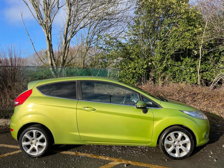FORD FIESTA 1.2 ZETEC 09 REG GREEN 3 DOOR MOT AUGUST 16TH 2026 SERVICE HISTORY LOW INSURANCE 48+MPG