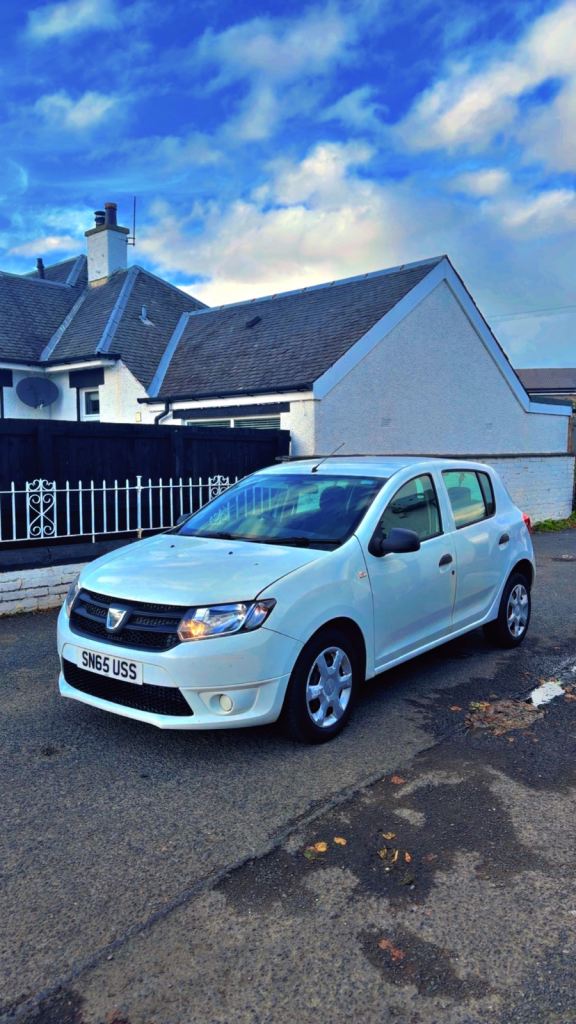 2015 DACIA SANDERO 1.2 PETROL ULEZ MOT END OF DECEMBER STARTS N DRIVES GREAT CHEAP ON INSURANCE