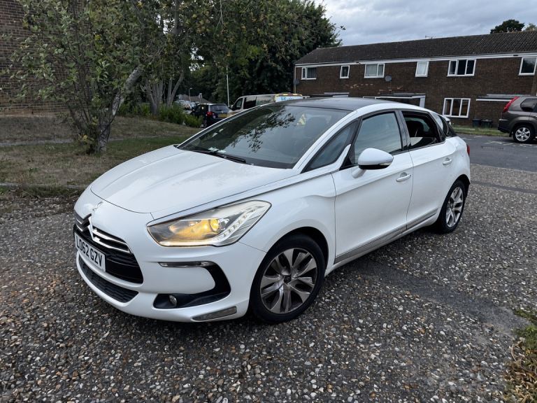 Citroen, DS5, Hatchback, 2013, Semi-Auto, 1560 (cc), 5 doors