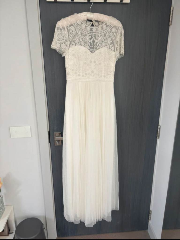 Stylish wedding dress 