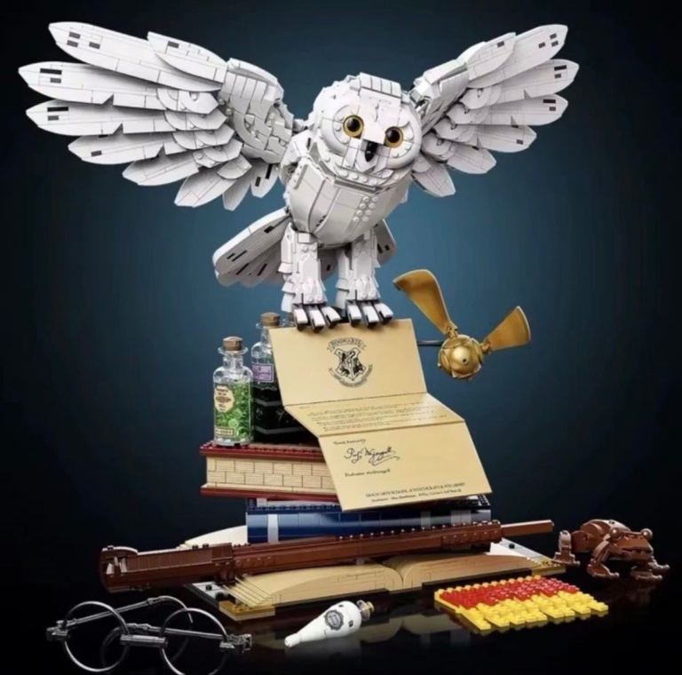 3010 Piece Harry Potter Hedwig Owl Collectors Edition Building Block with Lights