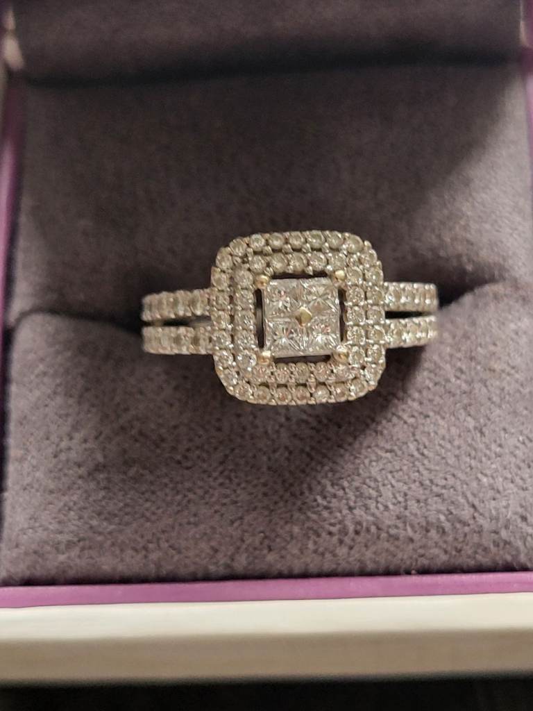 18ct White gold diamond cluster double halo ring