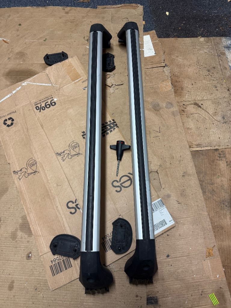 Lexus ct200h roof bars 