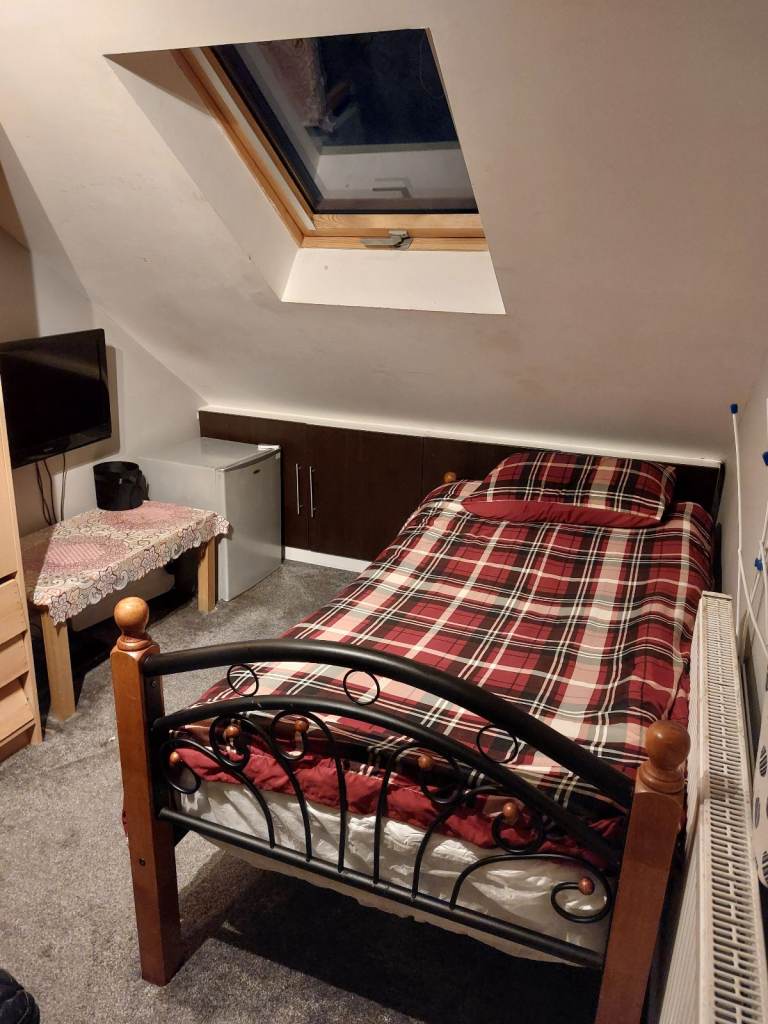 Single room Hayes UB3 4** near Asda