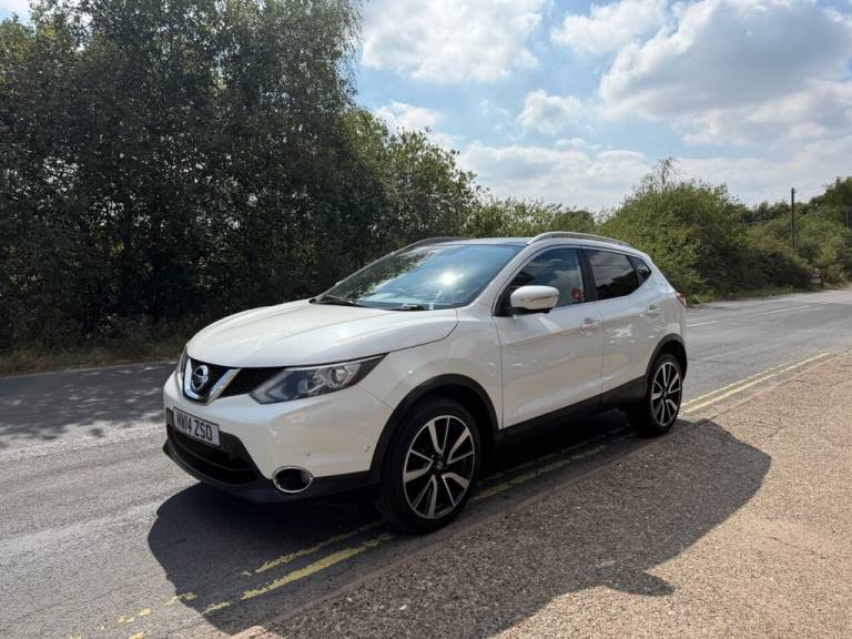 2014 Nissan Qashqai 1.2 DIG-T Tekna SUV 5dr Petrol Manual 2WD Euro 5 (s/s) (115 ps) HATCHBACK Pet...