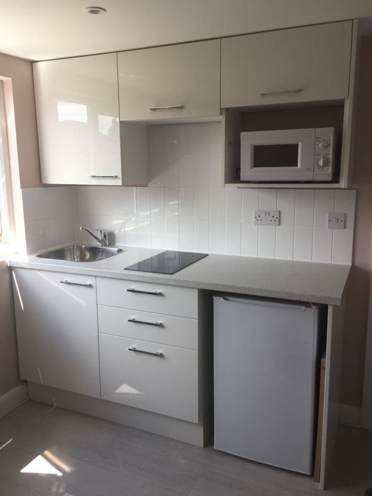 One bedroom apartment on the top floor for rent
