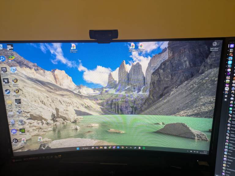 MSI Optix G32C4 FHD 31.5' Curved Gaming Monitor
