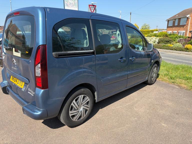 Citroen berlingo disabled vehicle kangoo doblo type automatic Wav wheelchair